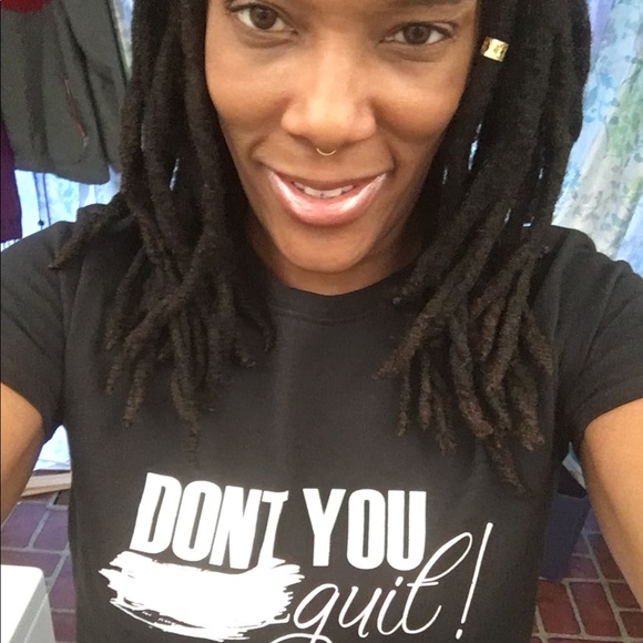 Motivational tee shirts. DONT YOU DARE QUIT! - Picture 1 of 3